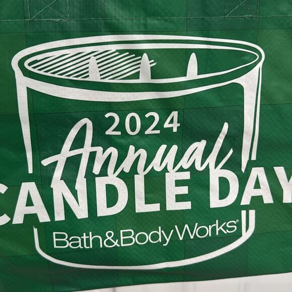 Bath & Body works bag - Picture 2 of 5